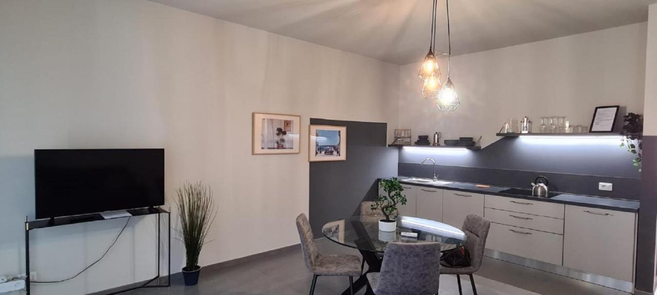 Etna Suite Design Apartments Катания Экстерьер фото