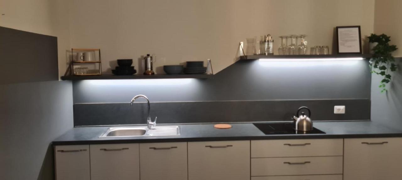 Etna Suite Design Apartments Катания Экстерьер фото