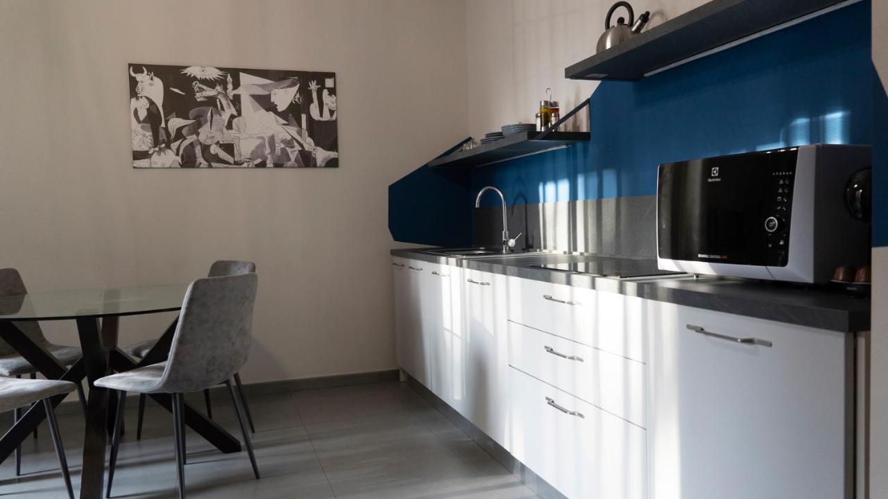 Etna Suite Design Apartments Катания Экстерьер фото